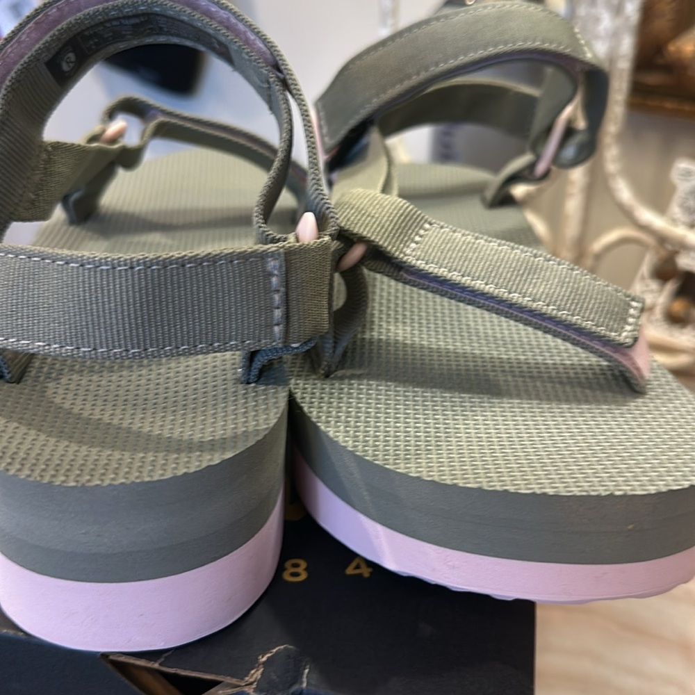 NWT Teva Flatform Universal Sandals from Anthropoloigie - Picture 7 of 7